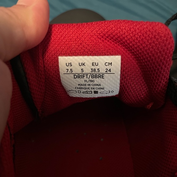 Infinity by Cherokee Slip Resistant women’s shoes - Picture 2 of 4